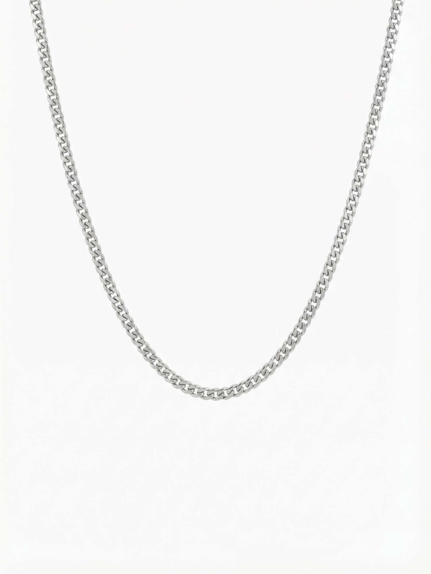 alt
Collana cubana in argento sterling 925 da 2 mm con design elegante e look senza tempo