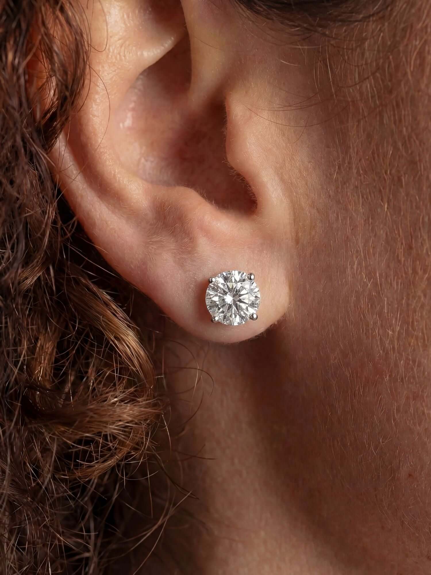 Moissanita pendientes tipo stud de plata esterlina 925 5MM chapada en oro blanco, pendiente stud de moissanita VVS D de 5mm para la oreja con brillo lujoso de diamante