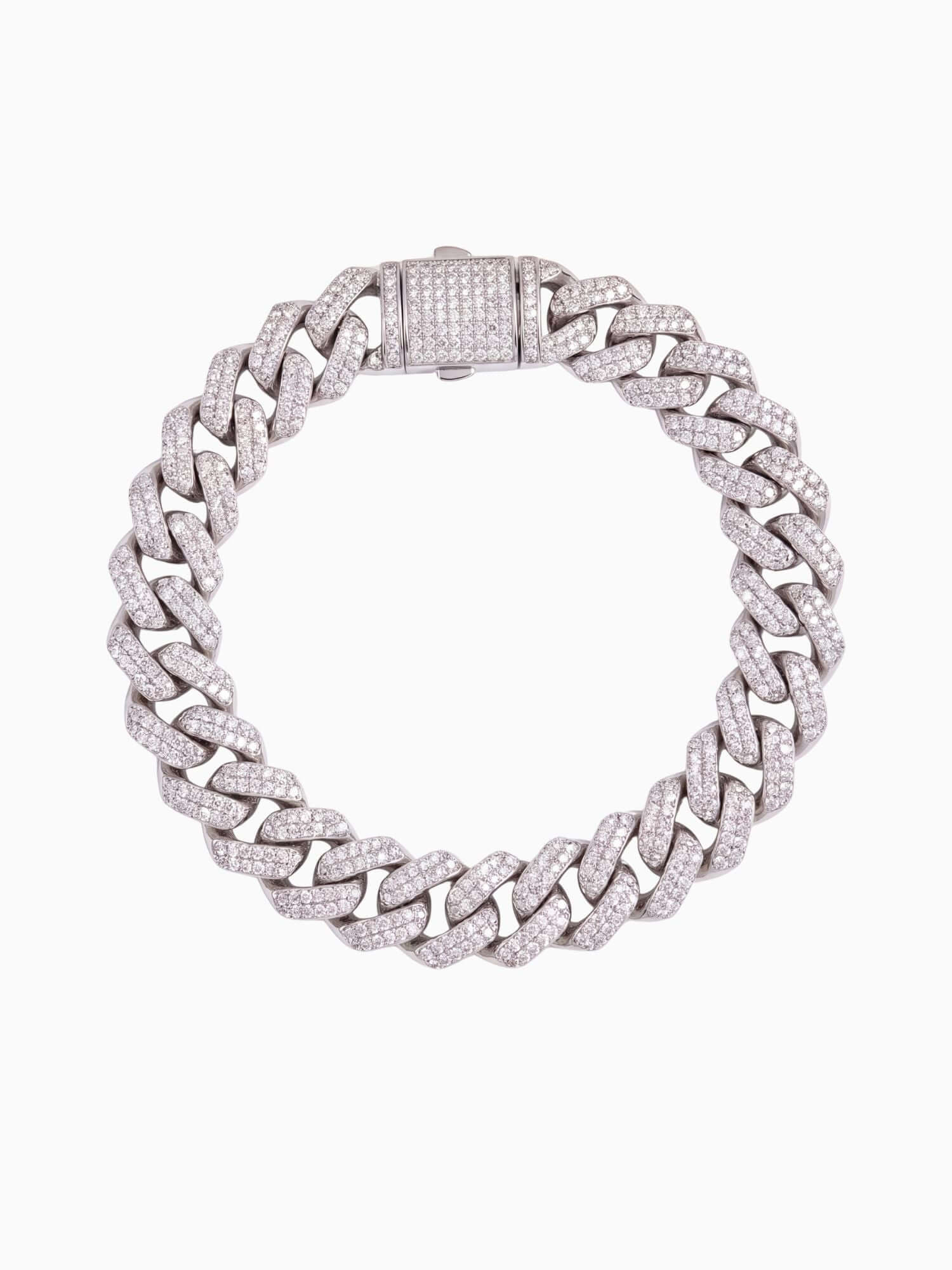 Moissanite Cuban Link Armband 925 Zilver ICED OUT (12MM) met fonkelende moissanite stenen en 12MM schakels.