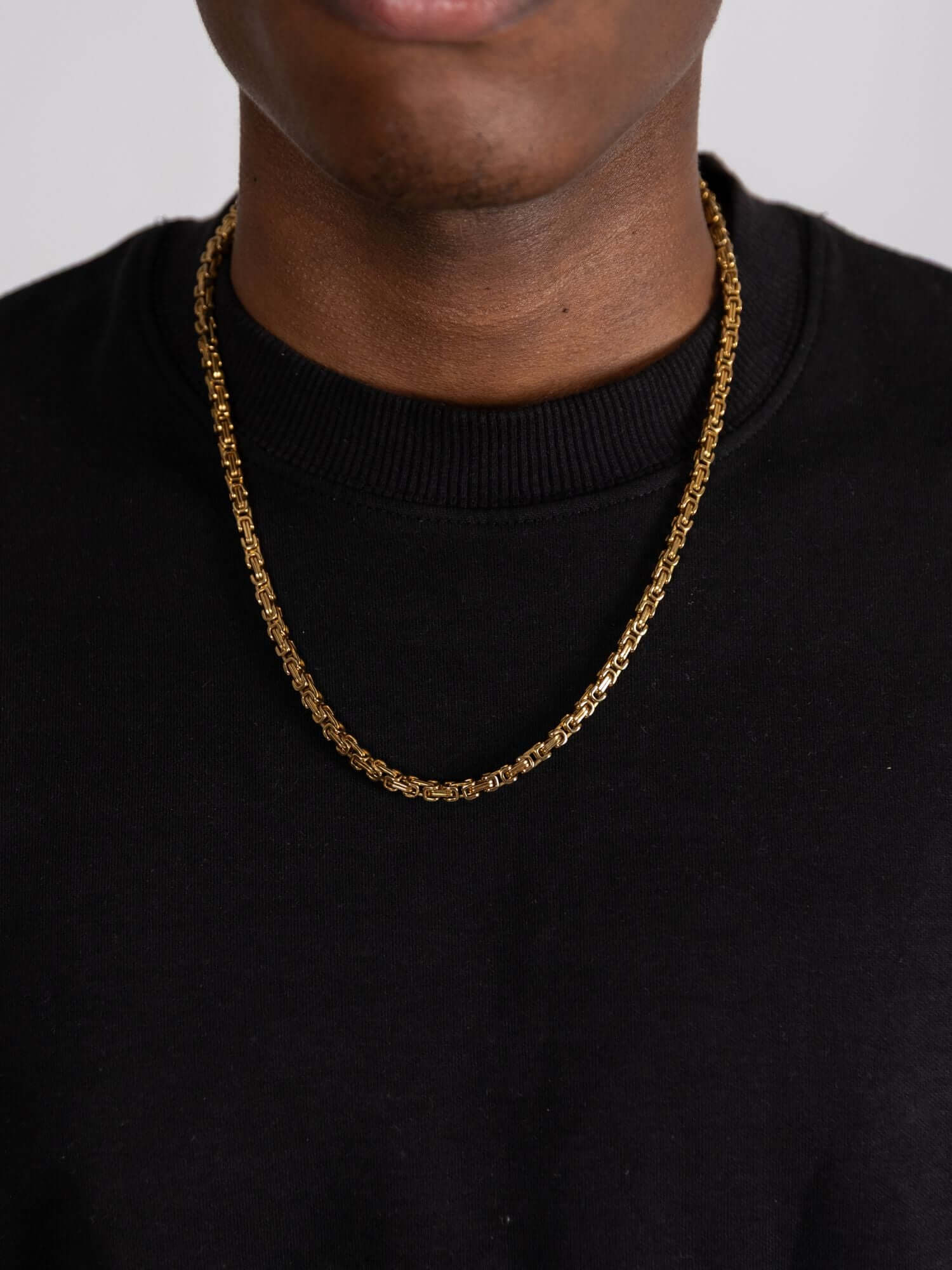 Gouden Konings Schakel Ketting 3MM met luxe gouden afwerking, perfect voor elke gelegenheid.