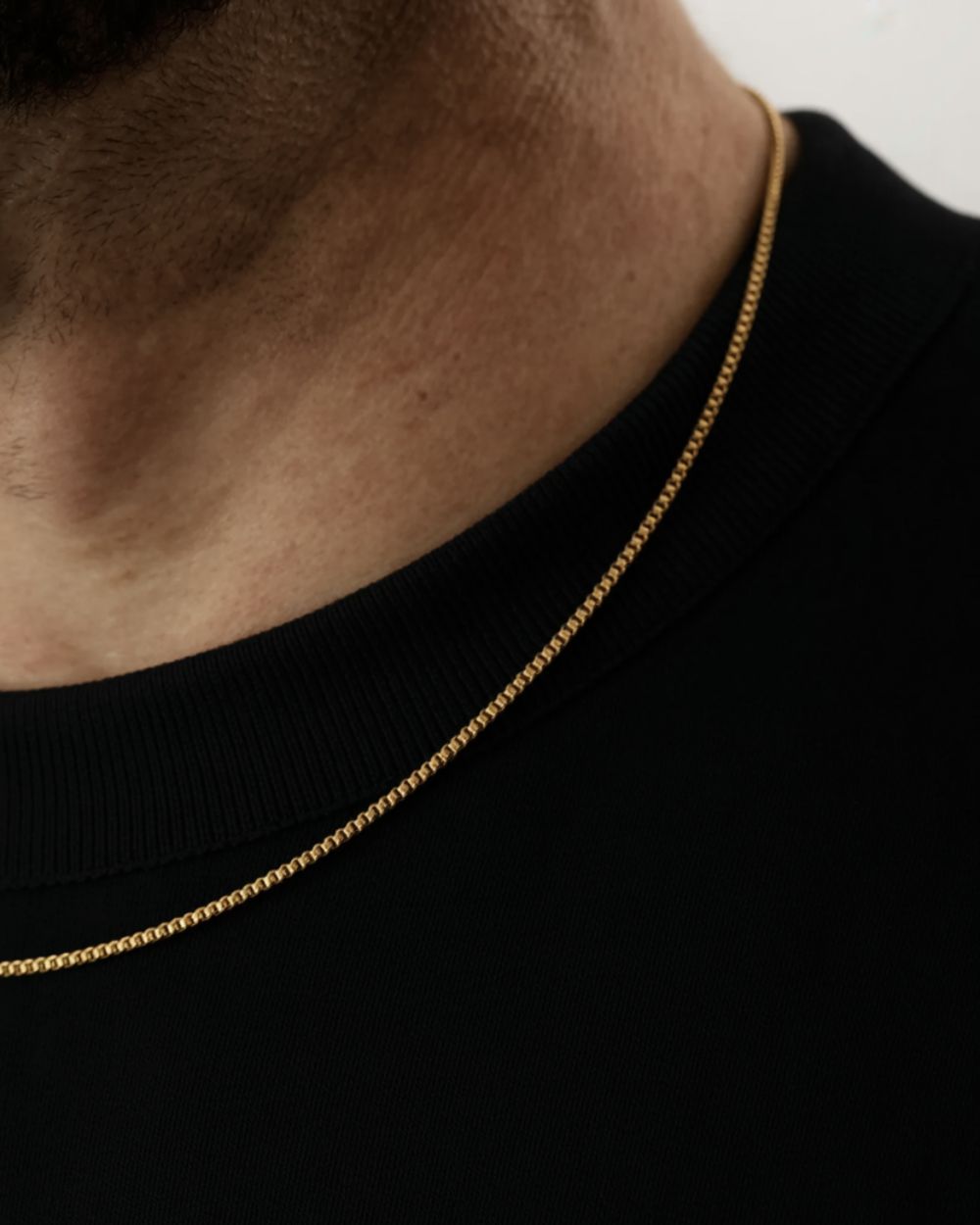 gouden box ketting dichtbij