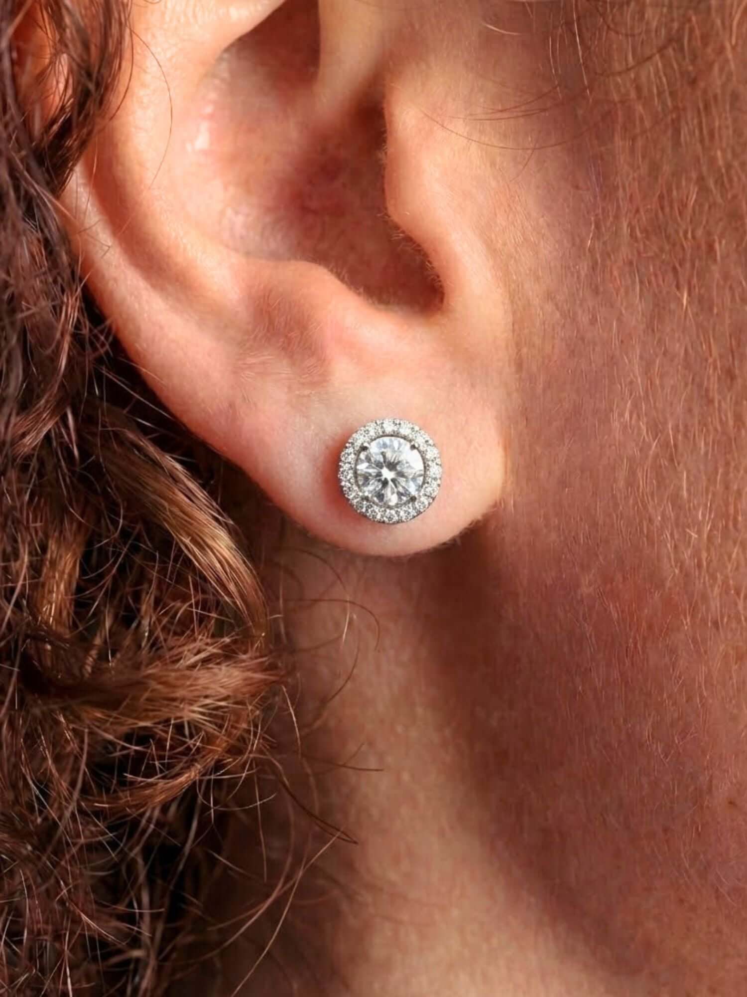 Orecchini a cerchio Moissanite 5MM, orecchini a lobo a cerchio in oro bianco con moissanite VVS D brillante e placcatura in oro bianco
