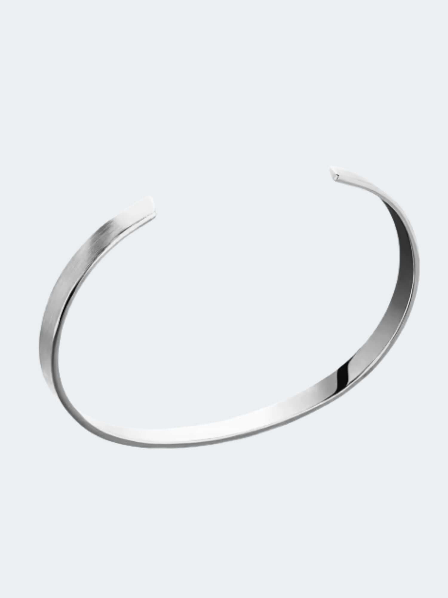 Zilveren cuff armband 3MM en 5MM, een stijlvolle zilveren minimalistische armband voor elke gelegenheid.