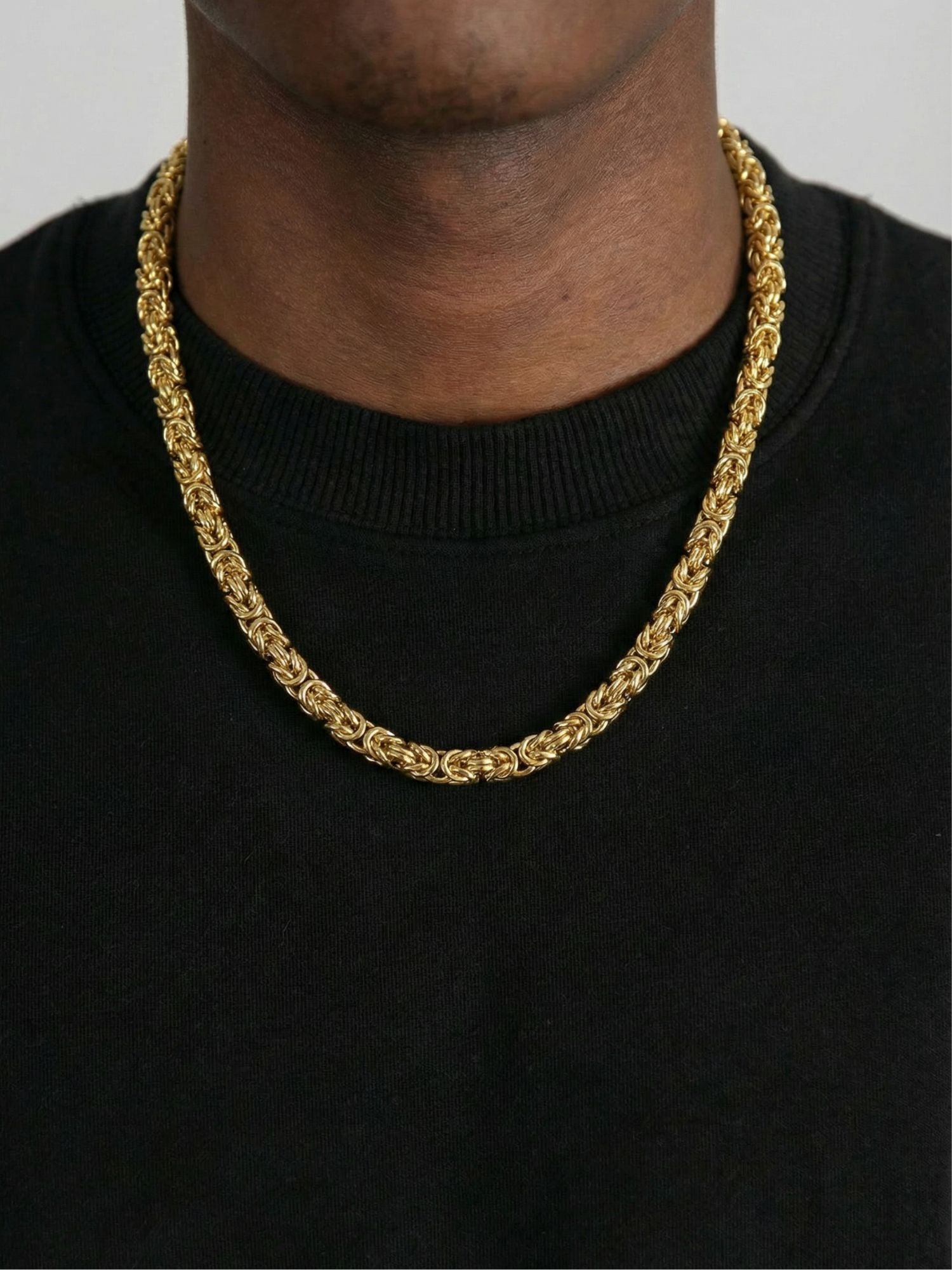 Collier roi byzantin doré 6MM, bijou élégant et robuste avec motif tressé iconique, allure luxueuse et moderne.