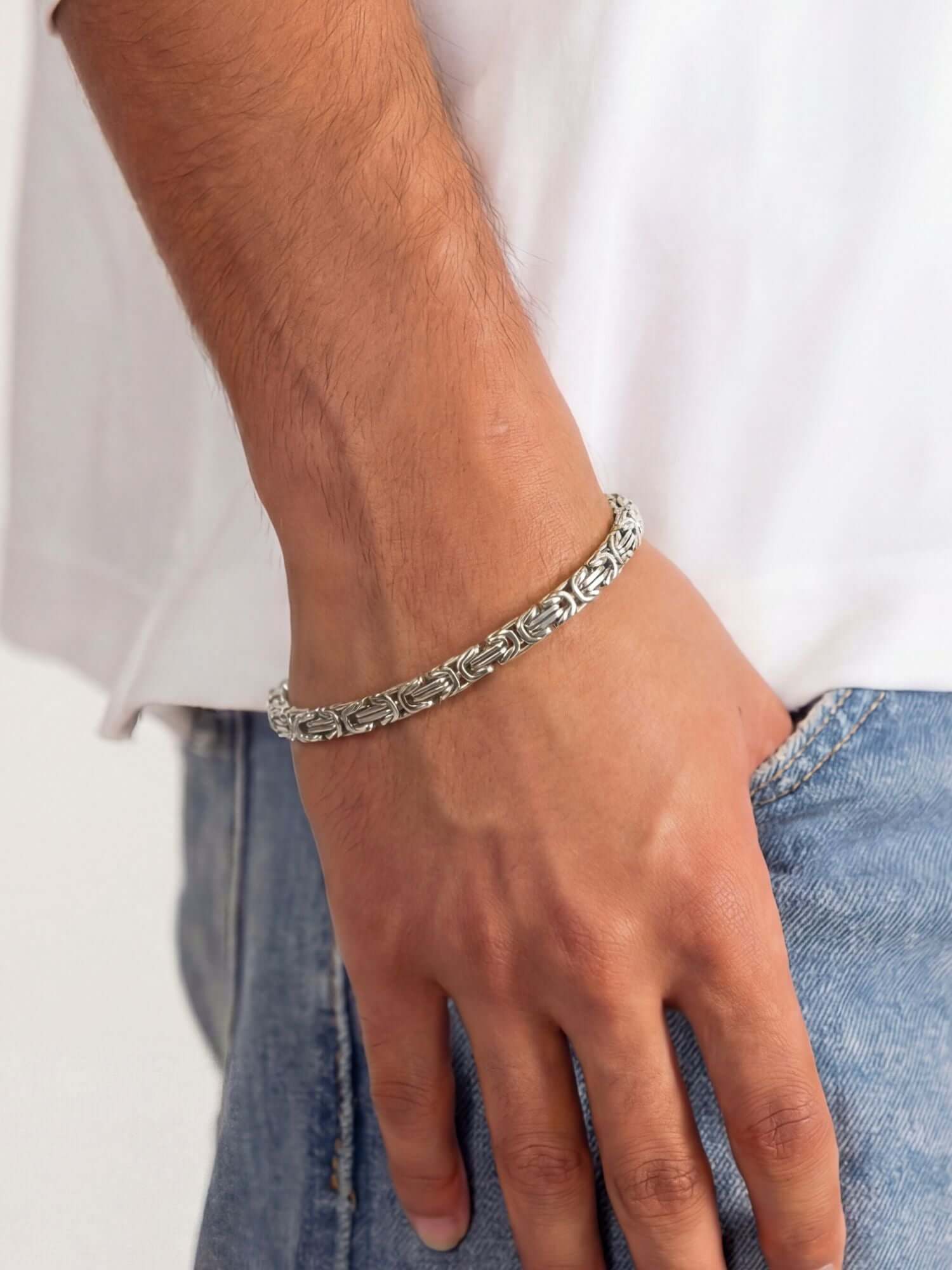 Konings Armband Zilver RVS (5mm) om pols, zilveren koningsarmband van RVS met tijdloos luxe design
