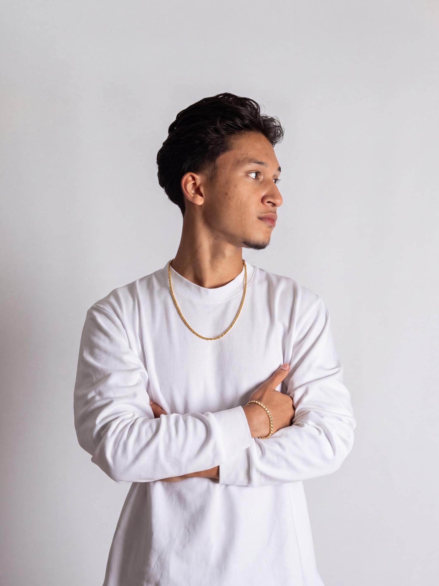 konings ketting 18k goud 2,5mm op model van ver